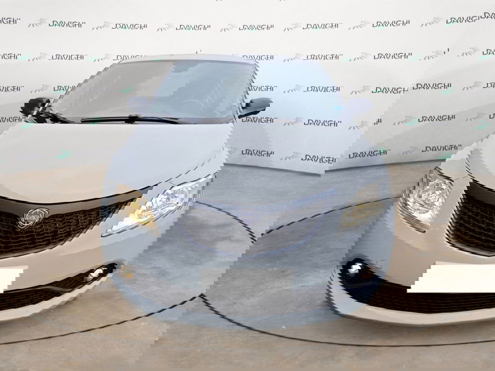 Lancia Ypsilon usata a Cremona (8)