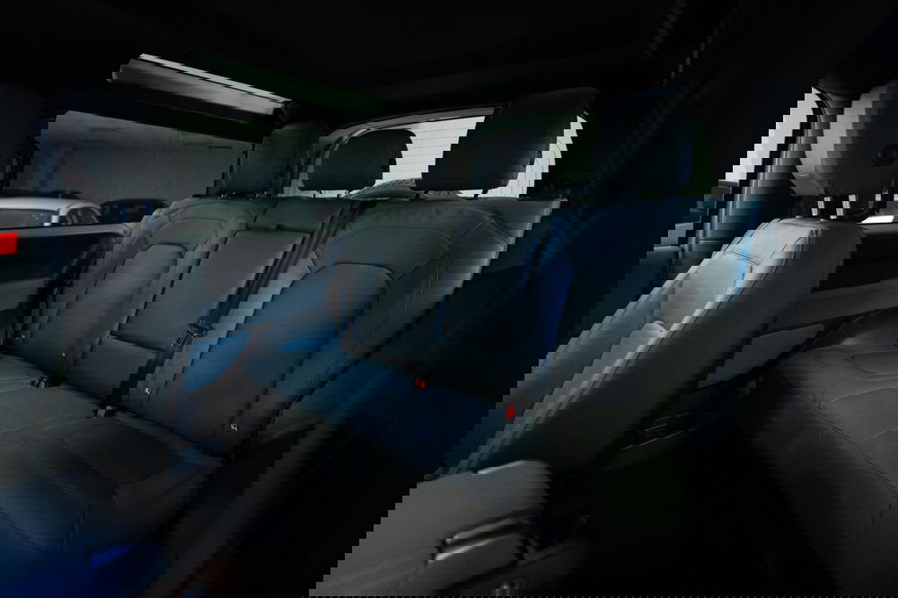 Land Rover Defender usata a Torino (9)