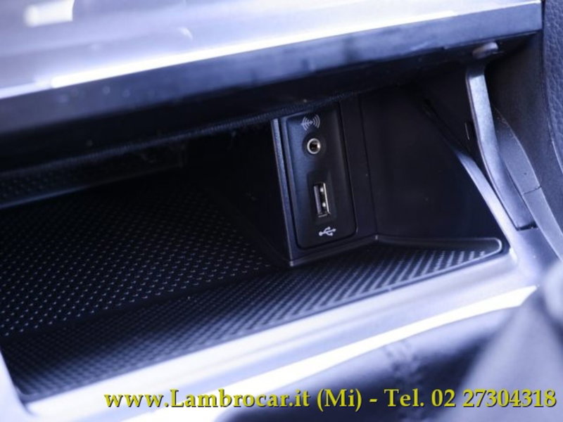 Volkswagen Golf Variant usata a Milano (12)