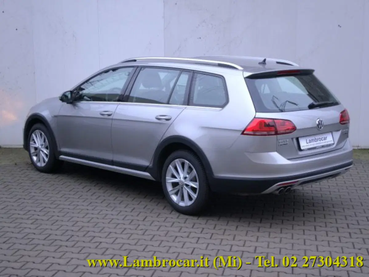 Volkswagen Golf Variant usata a Milano (15)