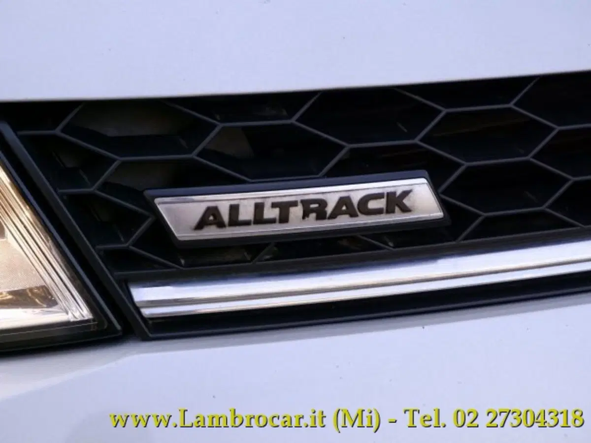 Volkswagen Golf Variant usata a Milano (16)