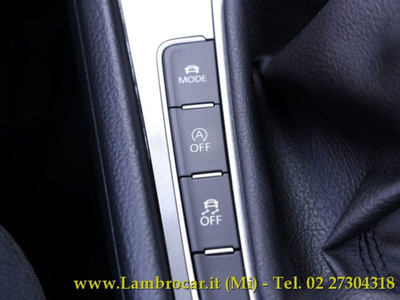 Volkswagen Golf Variant usata a Milano (18)