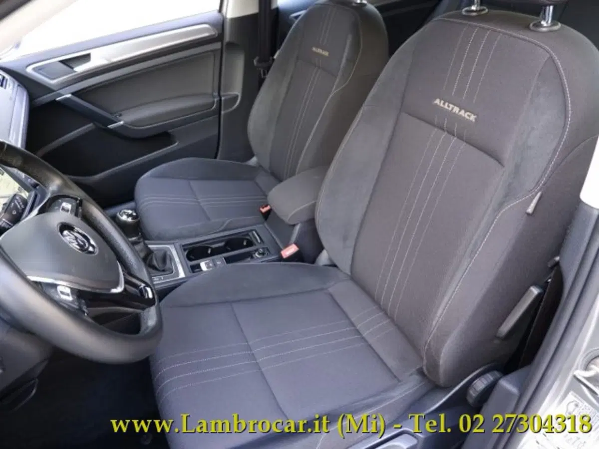 Volkswagen Golf Variant usata a Milano (4)