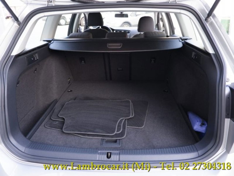 Volkswagen Golf Variant usata a Milano (8)