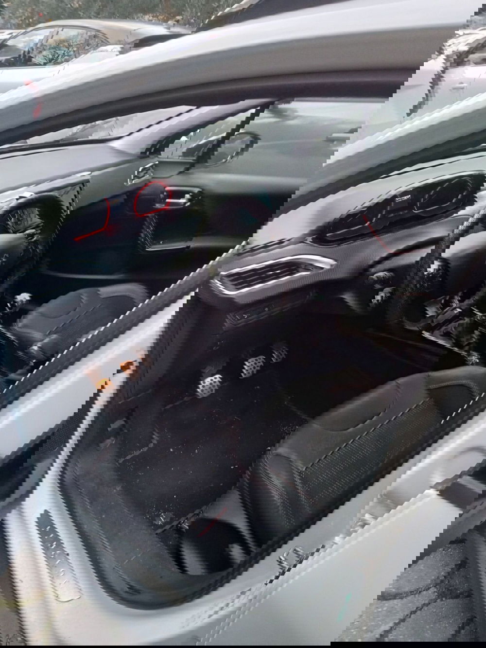 Peugeot 2008 usata a Firenze (4)