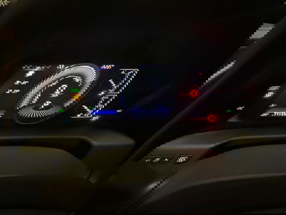 Lexus ES usata a Bergamo (13)