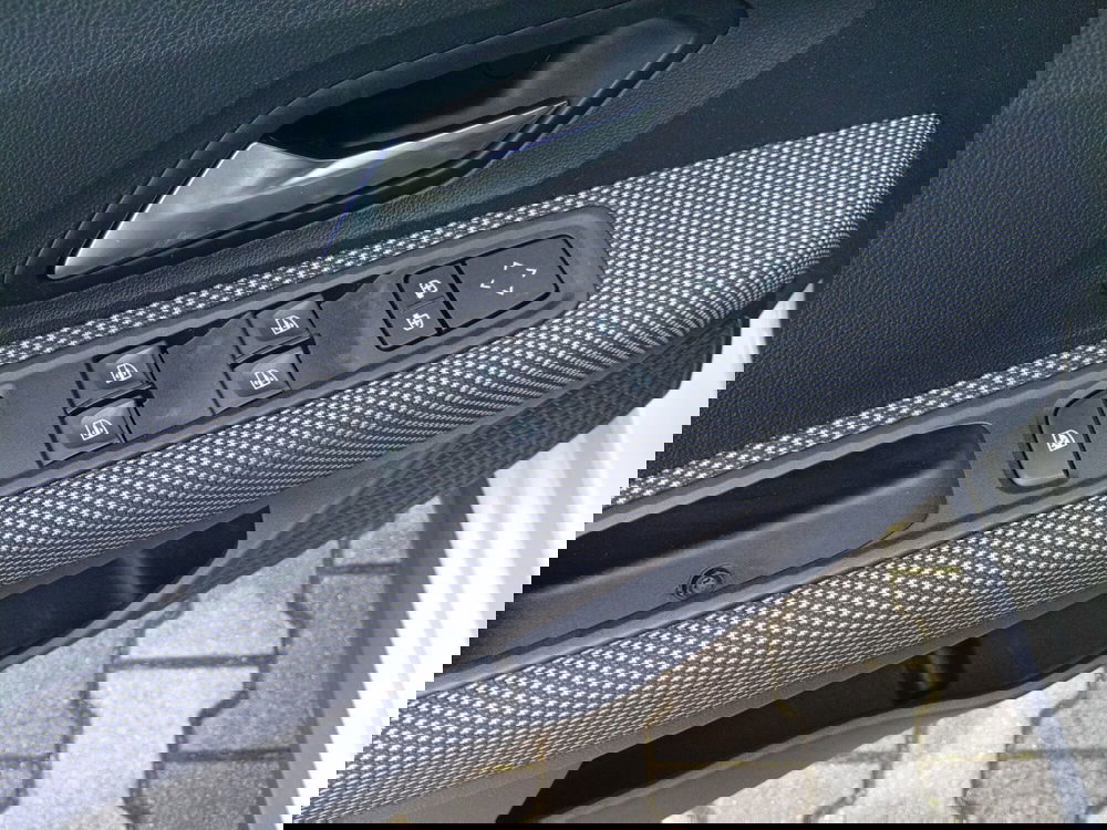 Dacia Jogger usata a Brescia (17)