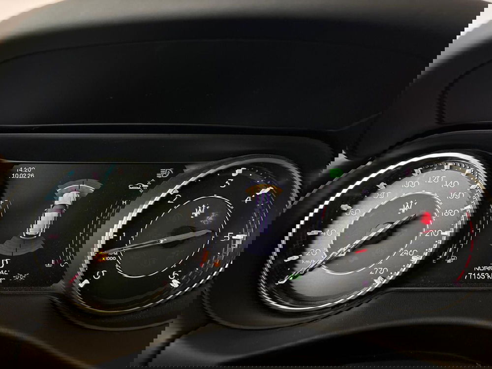 Maserati Levante usata a Monza e Brianza (9)