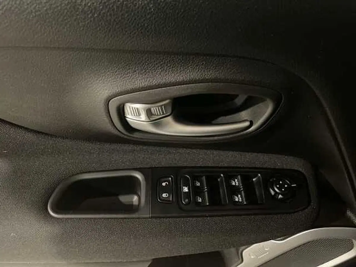 Jeep Renegade usata a Salerno (13)