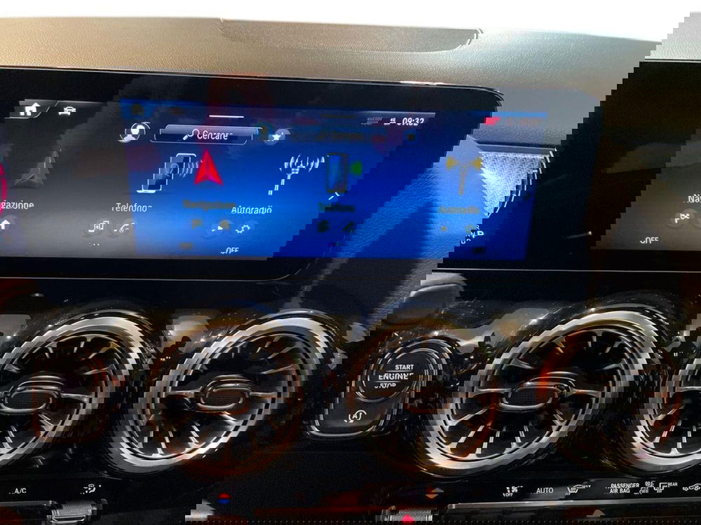 Mercedes-Benz GLA SUV usata a Prato (14)