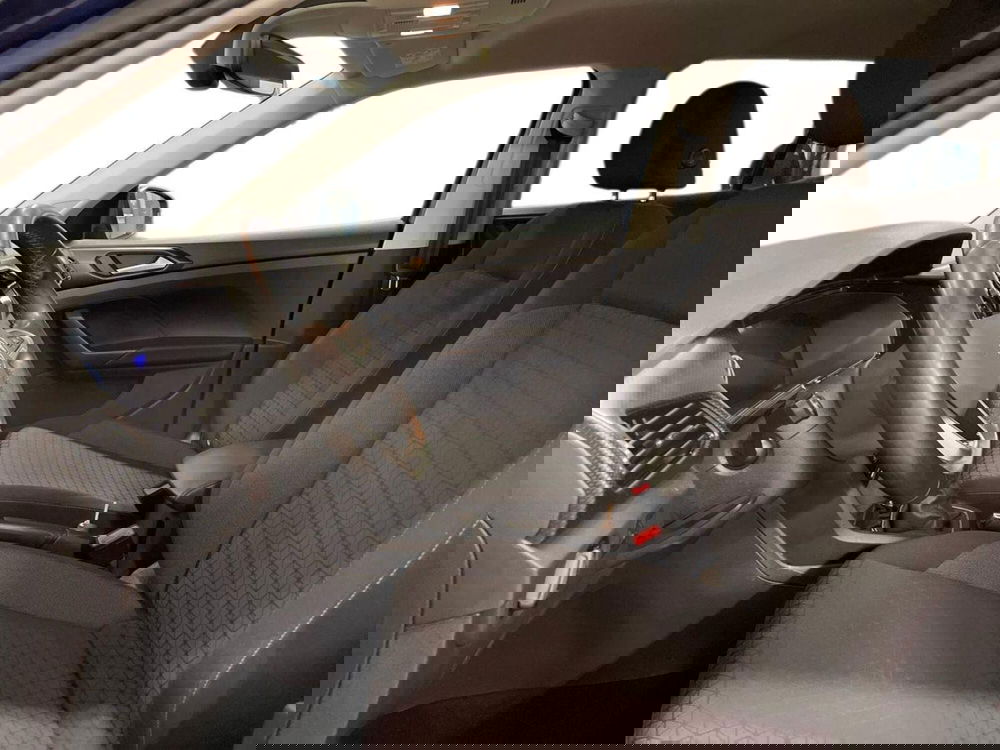 Volkswagen T-Cross usata a Prato (9)