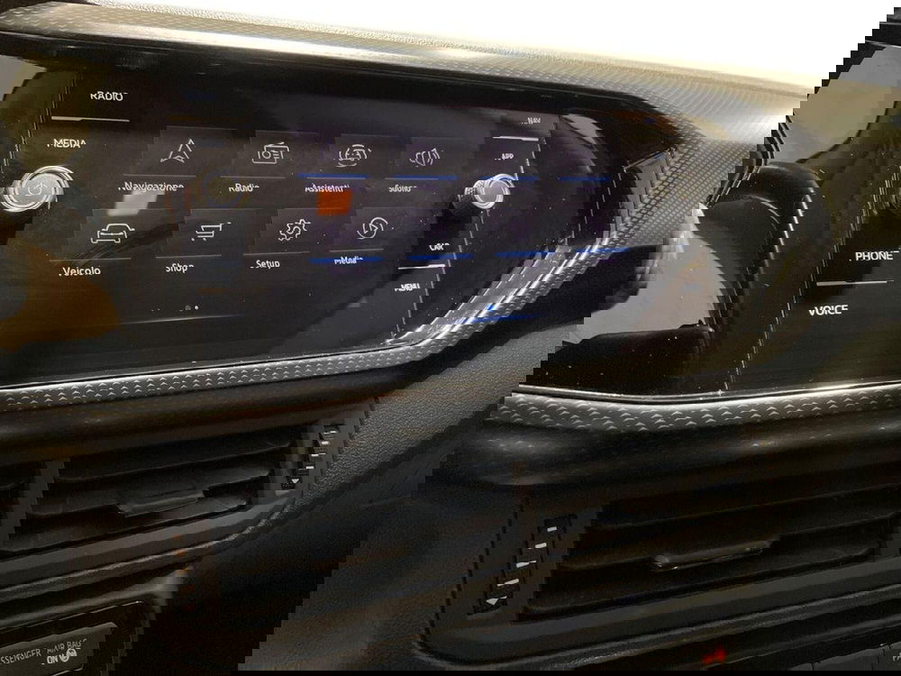 Volkswagen T-Cross usata a Pistoia (14)