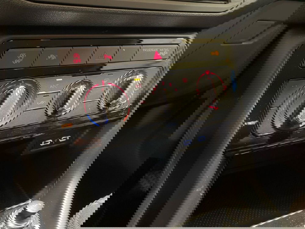 Volkswagen T-Cross usata a Pistoia (15)