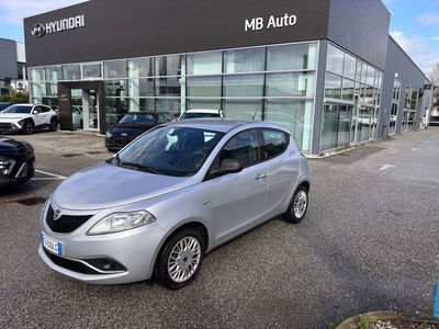 Lancia Ypsilon 1.3 MJT 16V 95 CV 5 porte S&amp;S Silver del 2016 usata a Empoli
