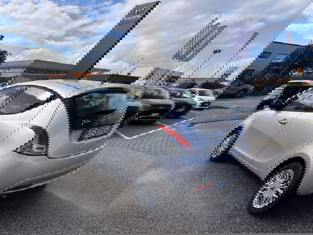 Lancia Ypsilon usata a Firenze (3)