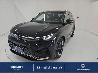 Volkswagen Tiguan Allspace 2.0 tdi R-Line 150cv dsg del 2025 usata a Catanzaro