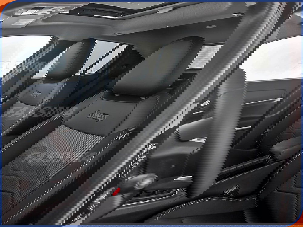 Jeep Avenger nuova a Milano (8)