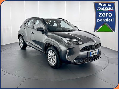Toyota Yaris Cross Active fwd 115cv e-cvt del 2025 usata a Milano