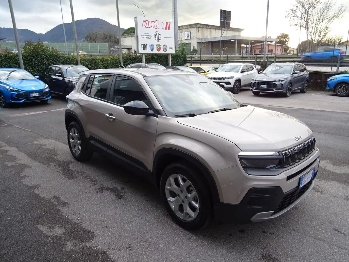 Jeep Avenger nuova a Lucca (5)