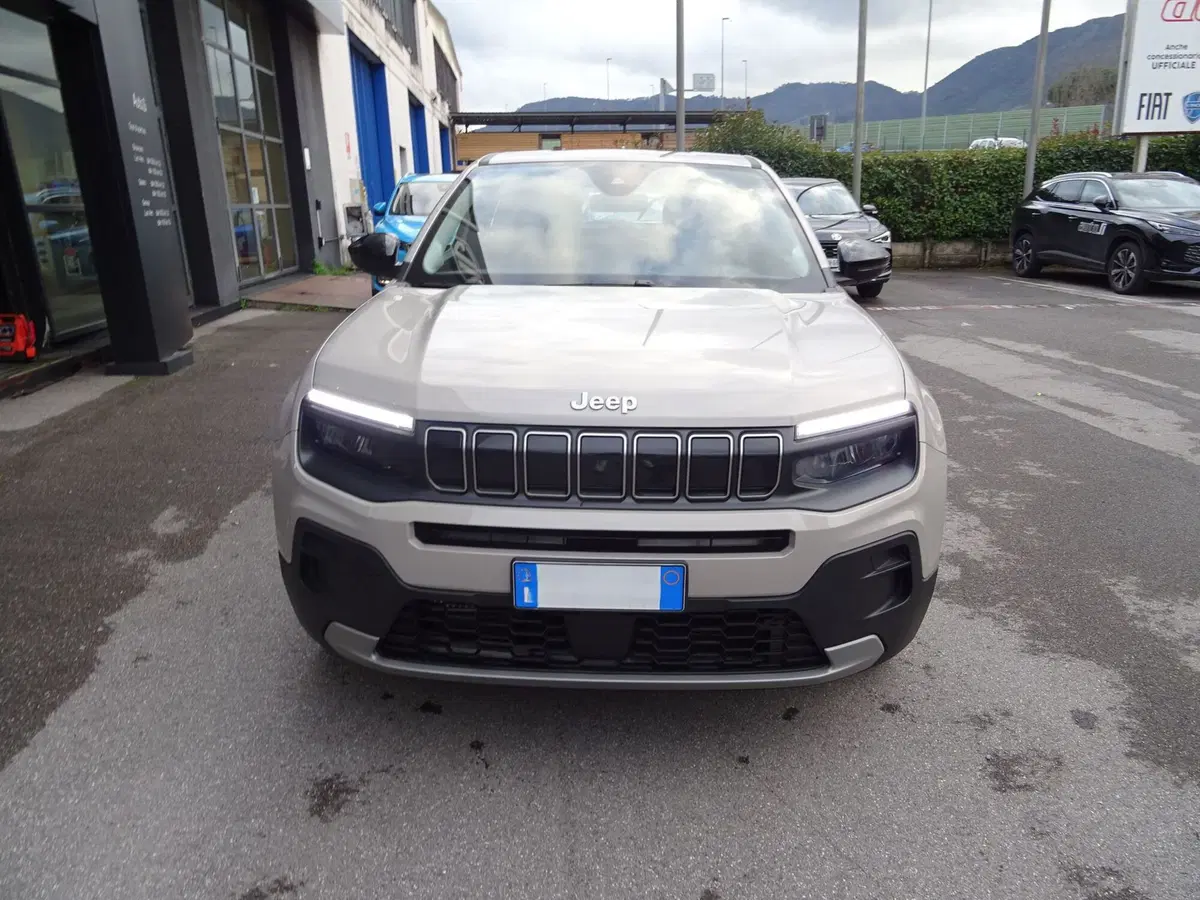 Jeep Avenger nuova a Lucca (6)