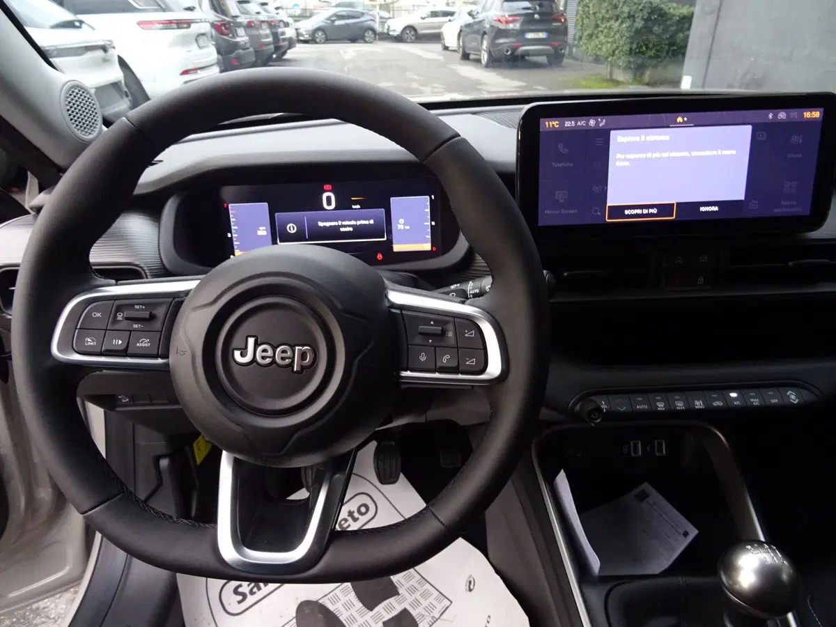 Jeep Avenger nuova a Lucca (9)