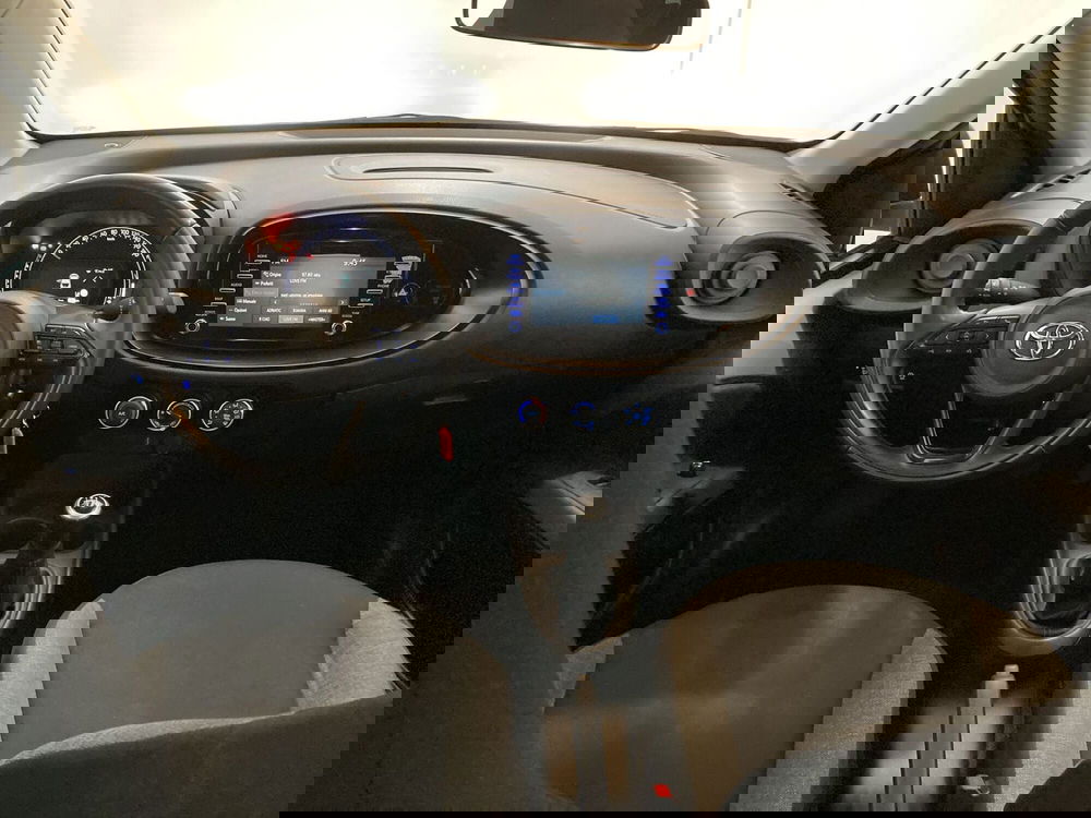 Toyota Aygo X usata a Barletta-Andria-Trani (15)