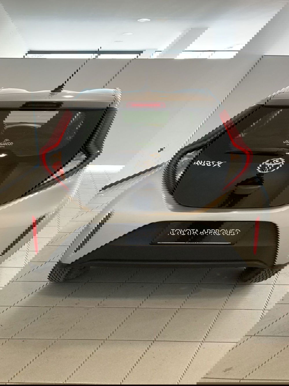 Toyota Aygo X usata a Barletta-Andria-Trani (5)