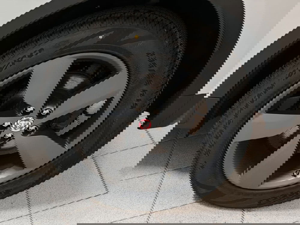 Jaguar E-Pace usata a Novara (9)