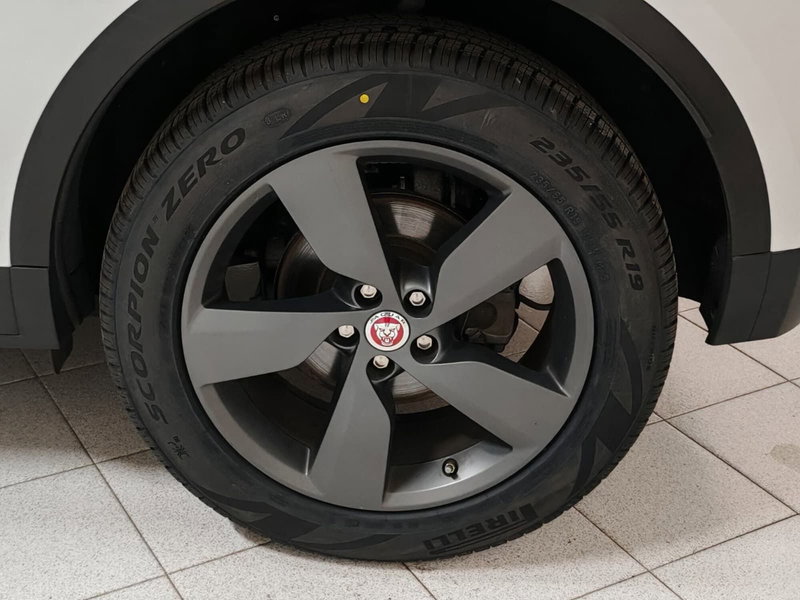 Jaguar E-Pace usata a Novara (9)