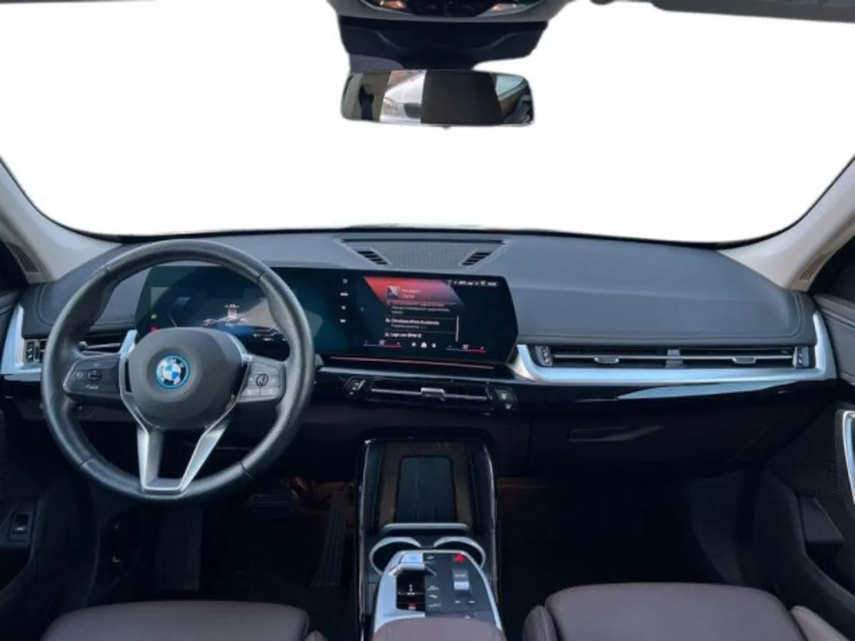 BMW iX1 usata a Lecce (11)