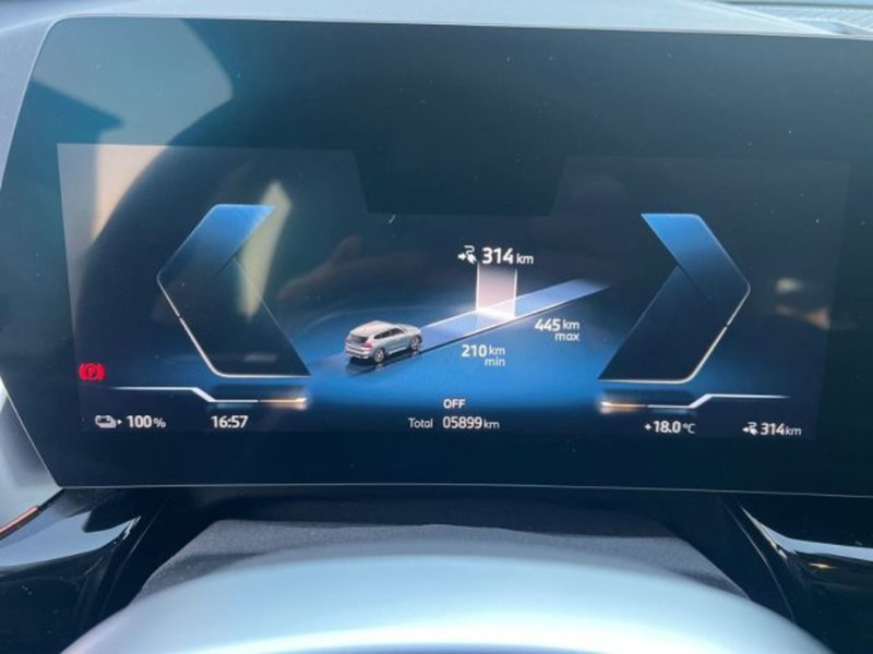 BMW iX1 usata a Lecce (13)