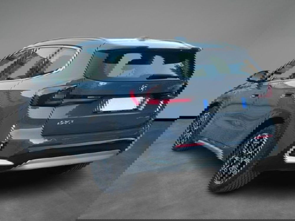 BMW iX1 usata a Lecce (3)