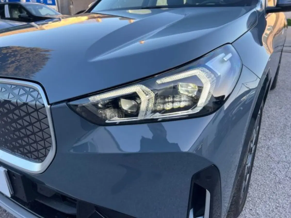 BMW iX1 usata a Lecce (8)