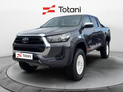 Toyota Hilux 2.8 d-4d 48V double cab Lounge auto nuova a L'Aquila