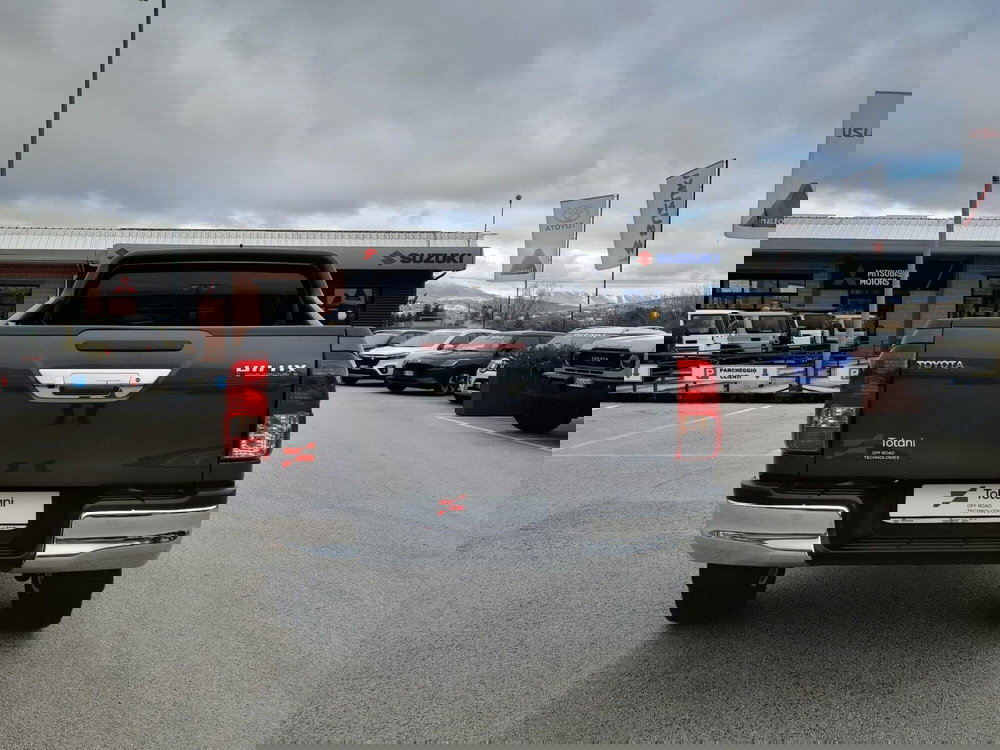 Toyota Hilux nuova a L'Aquila (13)