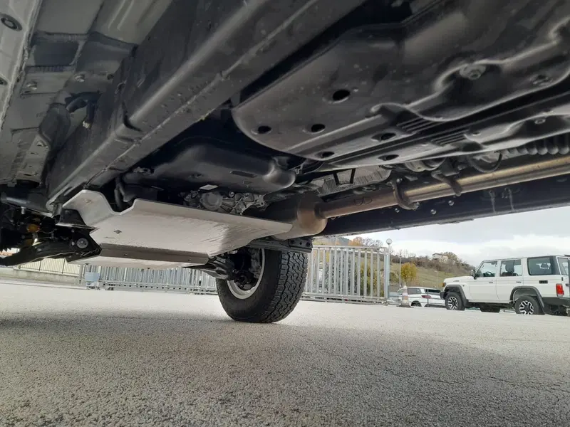 Toyota Hilux nuova a L'Aquila (14)