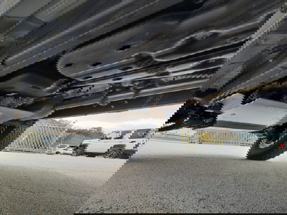 Toyota Hilux nuova a L'Aquila (14)