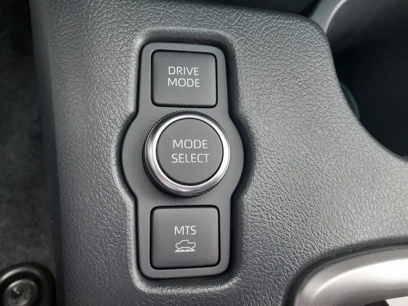 Toyota Hilux nuova a L'Aquila (17)
