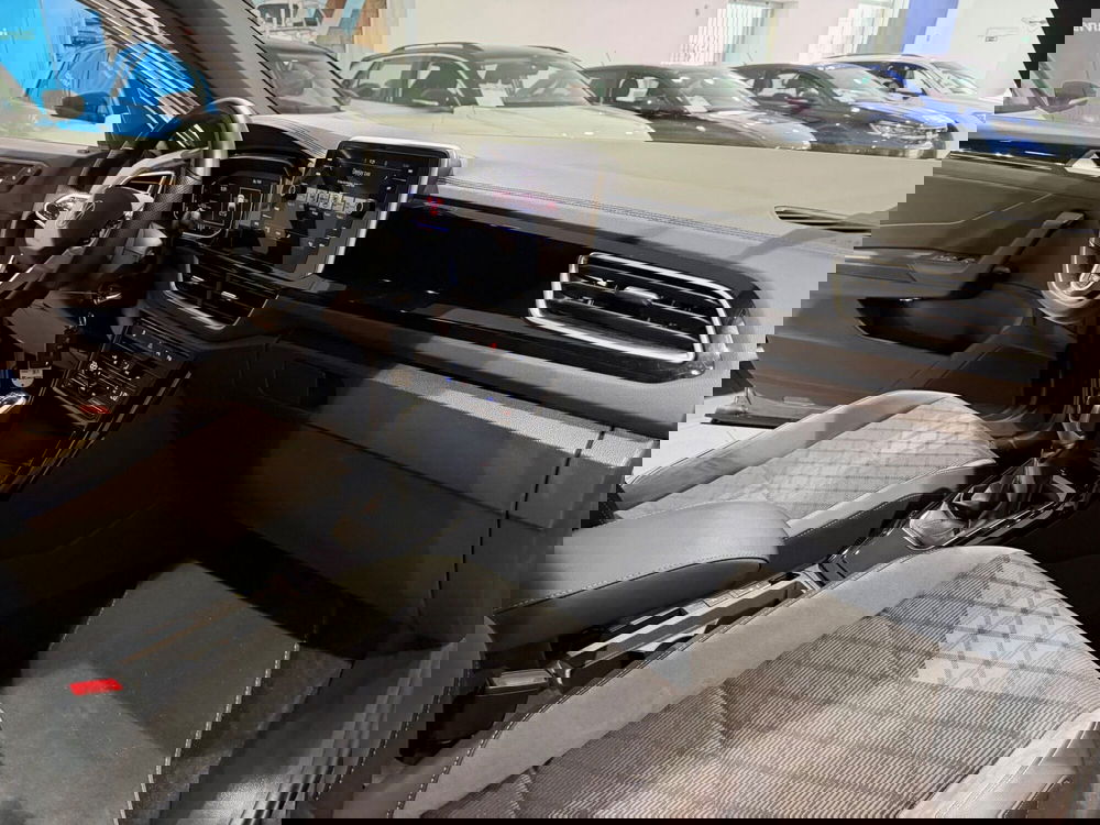 Volkswagen T-Roc usata a Genova (11)