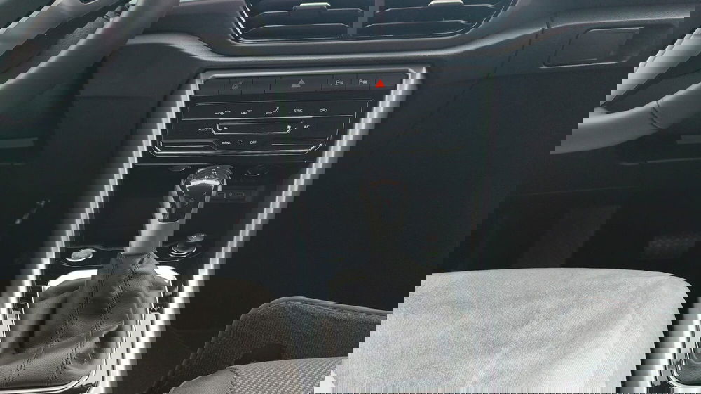 Volkswagen T-Roc nuova a Lecco (11)