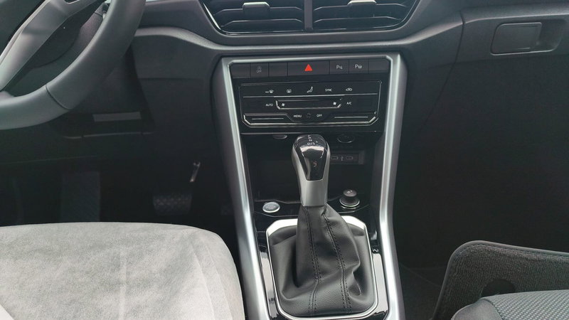 Volkswagen T-Roc nuova a Lecco (11)