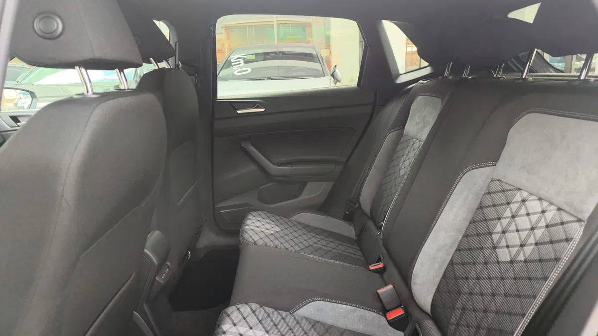 Volkswagen Polo nuova a Lecco (10)