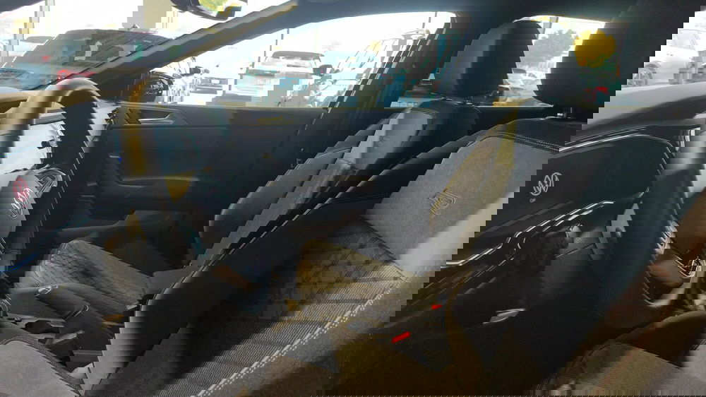 Volkswagen Polo nuova a Lecco (4)