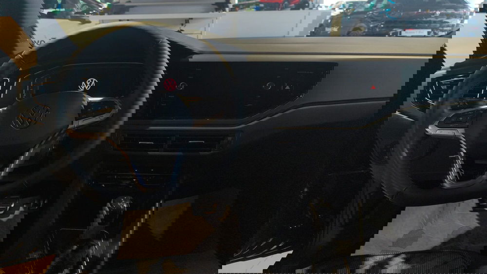 Volkswagen Polo nuova a Lecco (7)