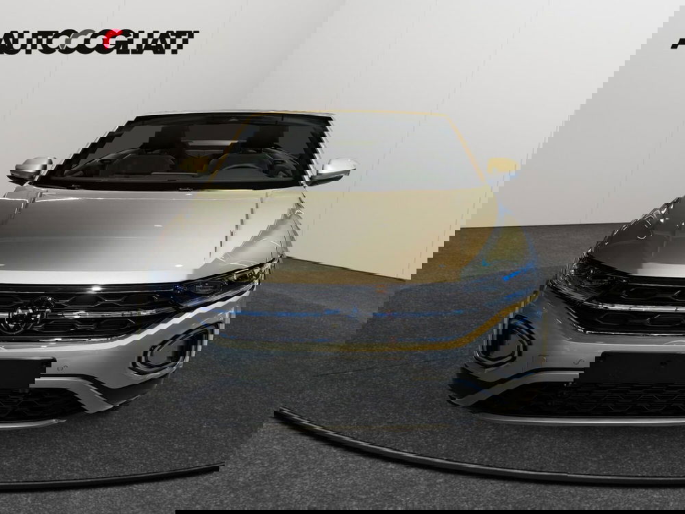 Volkswagen T-Roc Cabrio nuova a Lecco (2)