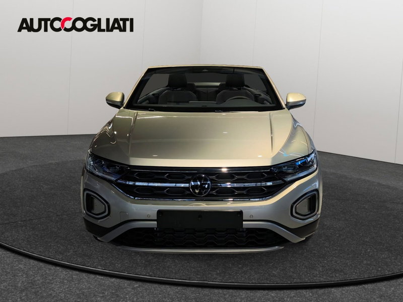 Volkswagen T-Roc Cabrio nuova a Lecco (2)