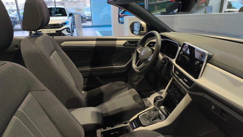 Volkswagen T-Roc Cabrio nuova a Lecco (7)