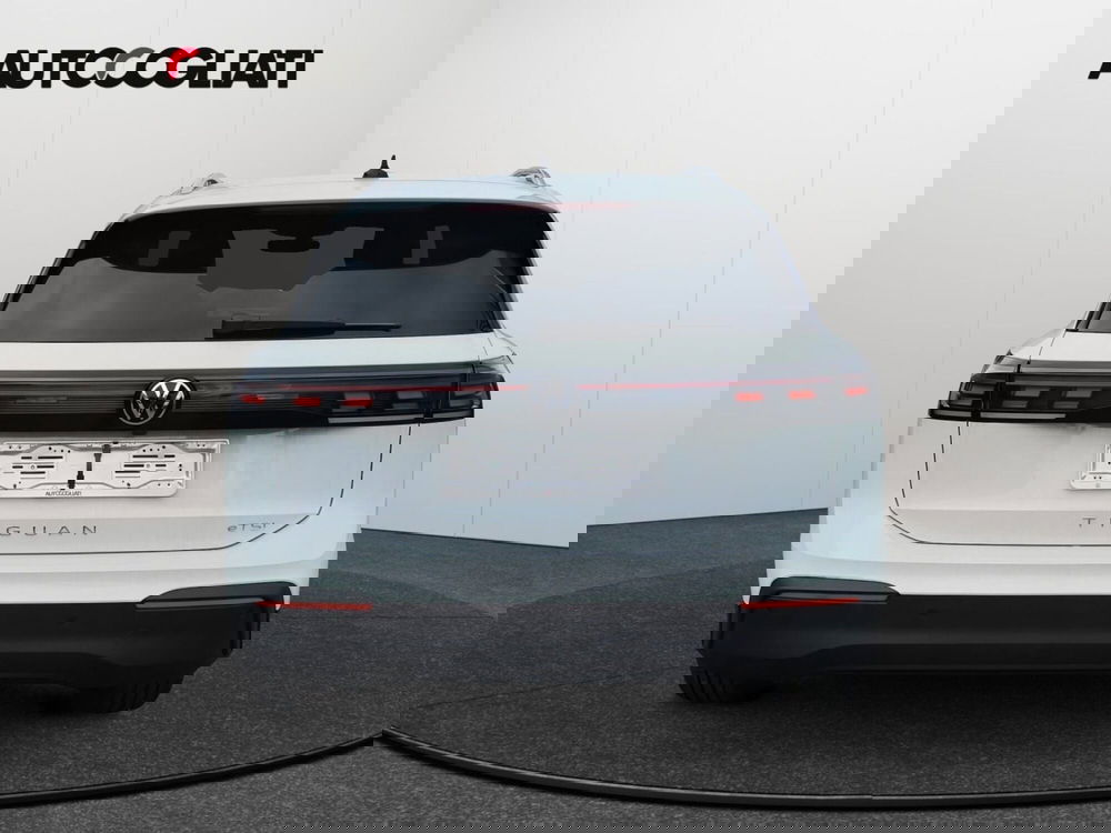 Volkswagen Tiguan nuova a Lecco (5)