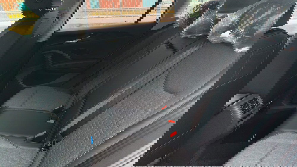 Volkswagen Tiguan nuova a Lecco (9)