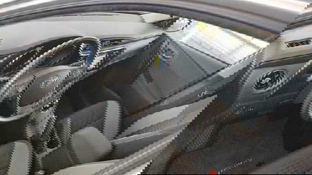 Toyota Auris usata a Firenze (4)
